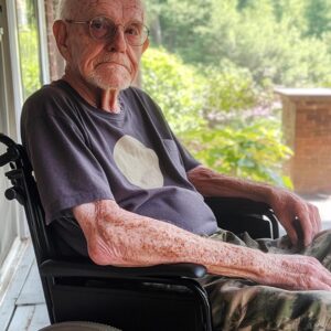 My Disabled Neighbor Never Smiled — Until a Puppy Changed Everything