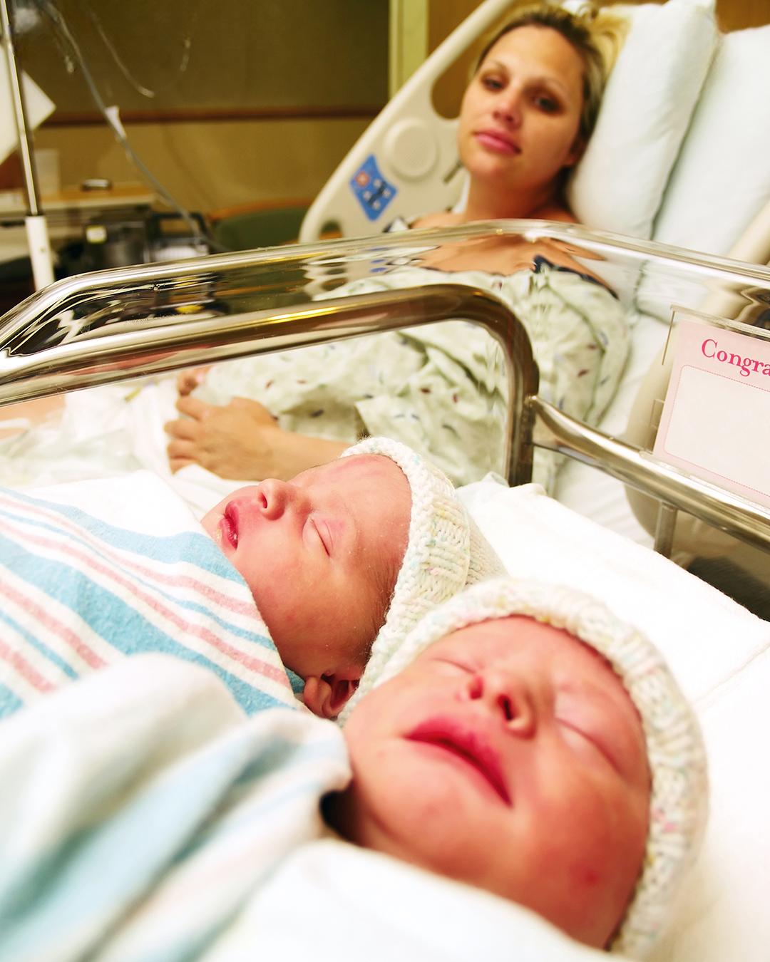 Man Forces Wife and Newborn Twins Out, Returns Years Later Seeking Forgiveness and Help
