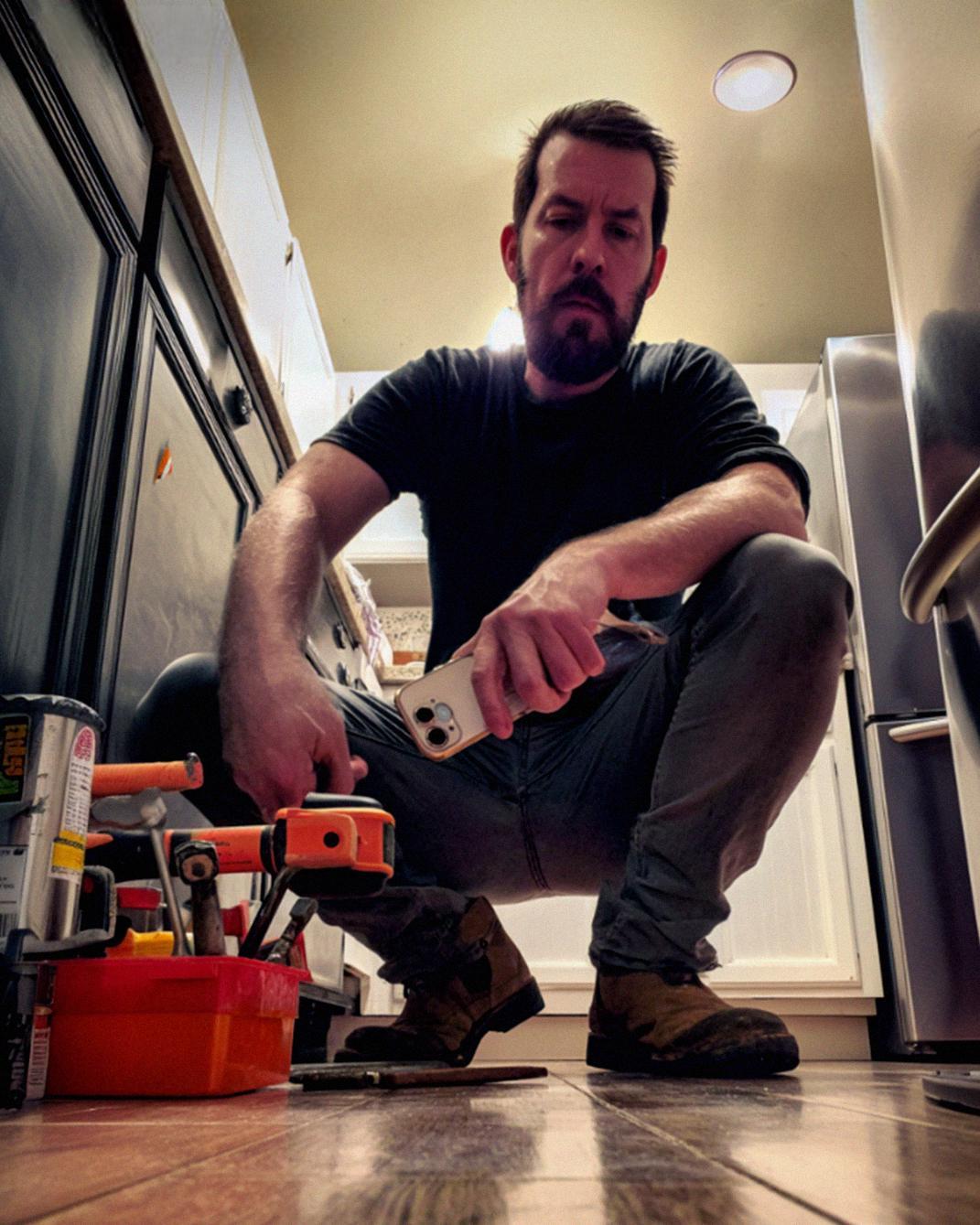 My Husband Said He Was Fixing His Brother’s Roof — A Chance Meeting Revealed the Truth