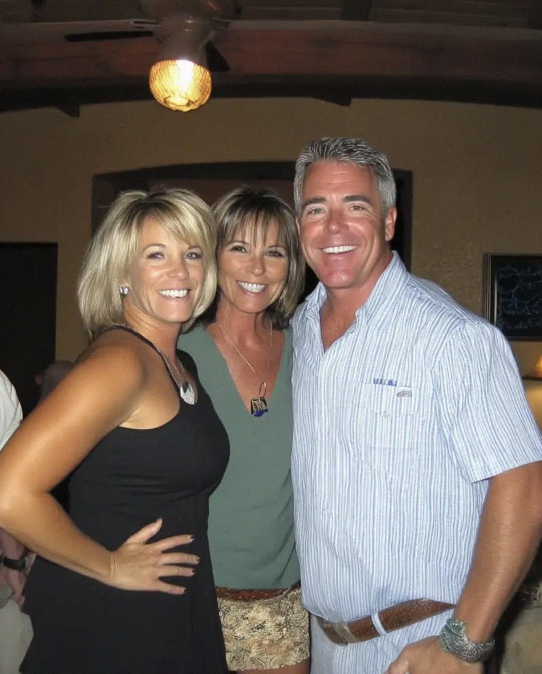 School Reunion Rekindles Lost Connection After Decades-Old Misunderstanding School Reunion Rekindles Lost Connection After Decades-Old Misunderstanding