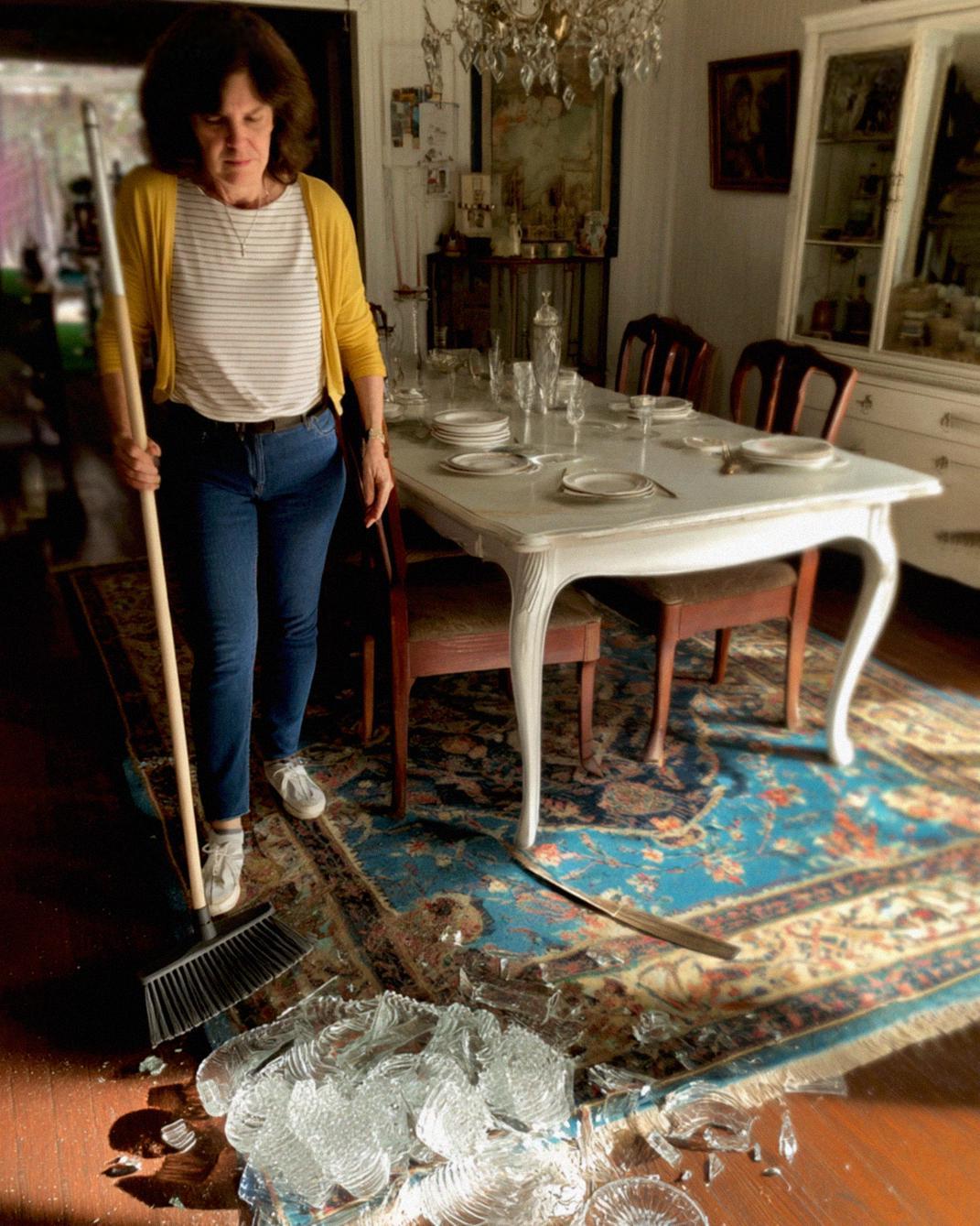 My Stepmom Tried to Destroy My Mom’s Crystal Set — But She Fell Into Her Own Trap