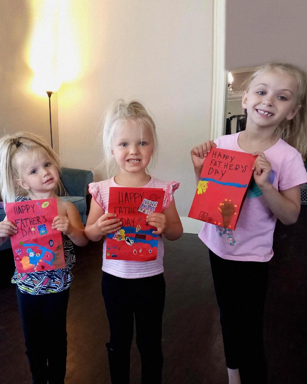 “Indiana Father Mourns Three Young Daughters Found Dead with Their Mother – Community Rallies in Support”