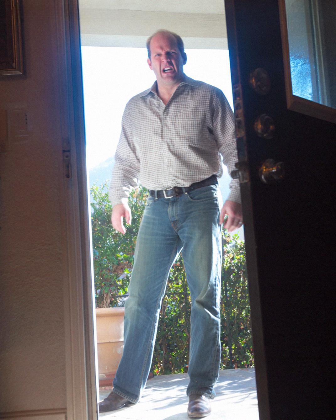 My Father Abandoned Us for His Mistress — Years Later He Came for My Inheritance