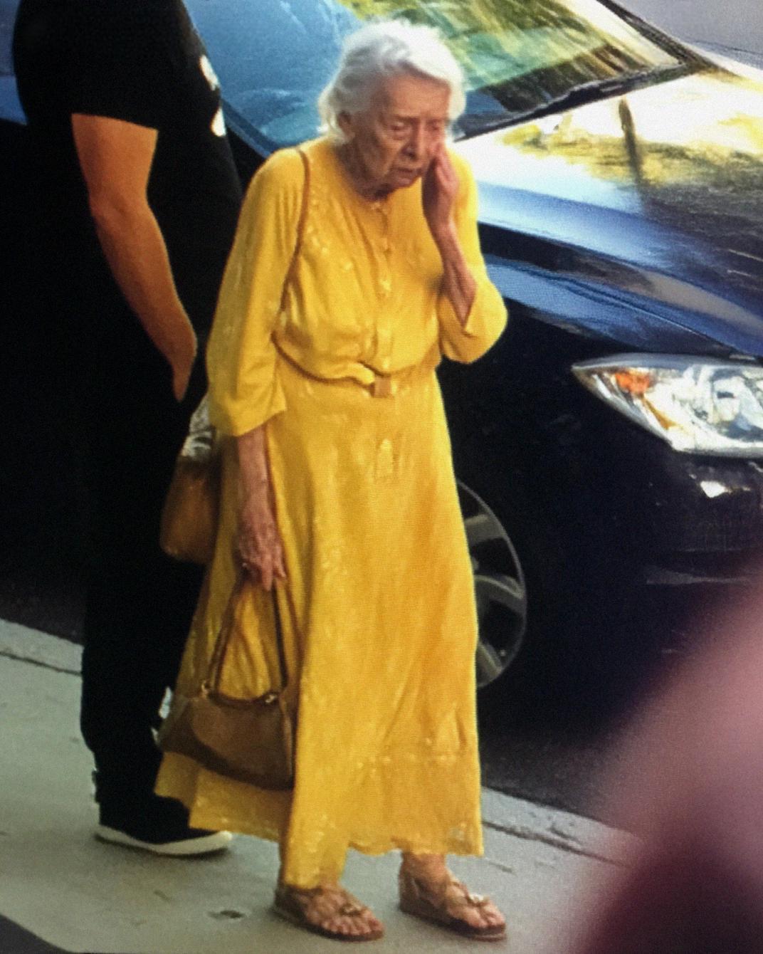 I Told My Grandma to “Get Out of My Perfect Graduation Day” — Less Than an Hour Later, I’d Never Been More Sorry in My Life