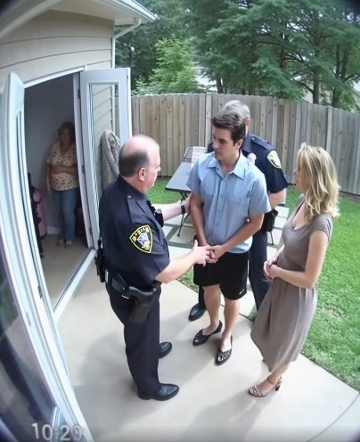 A Strange Text Pulled Me Away From a Family BBQ — And It Saved More Than My Afternoon