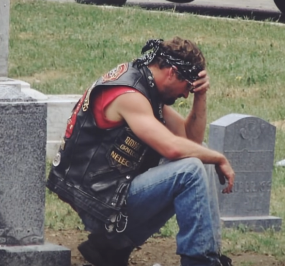 The Stranger at My Wife’s Grave—And the Quiet Truth He Finally Told Me